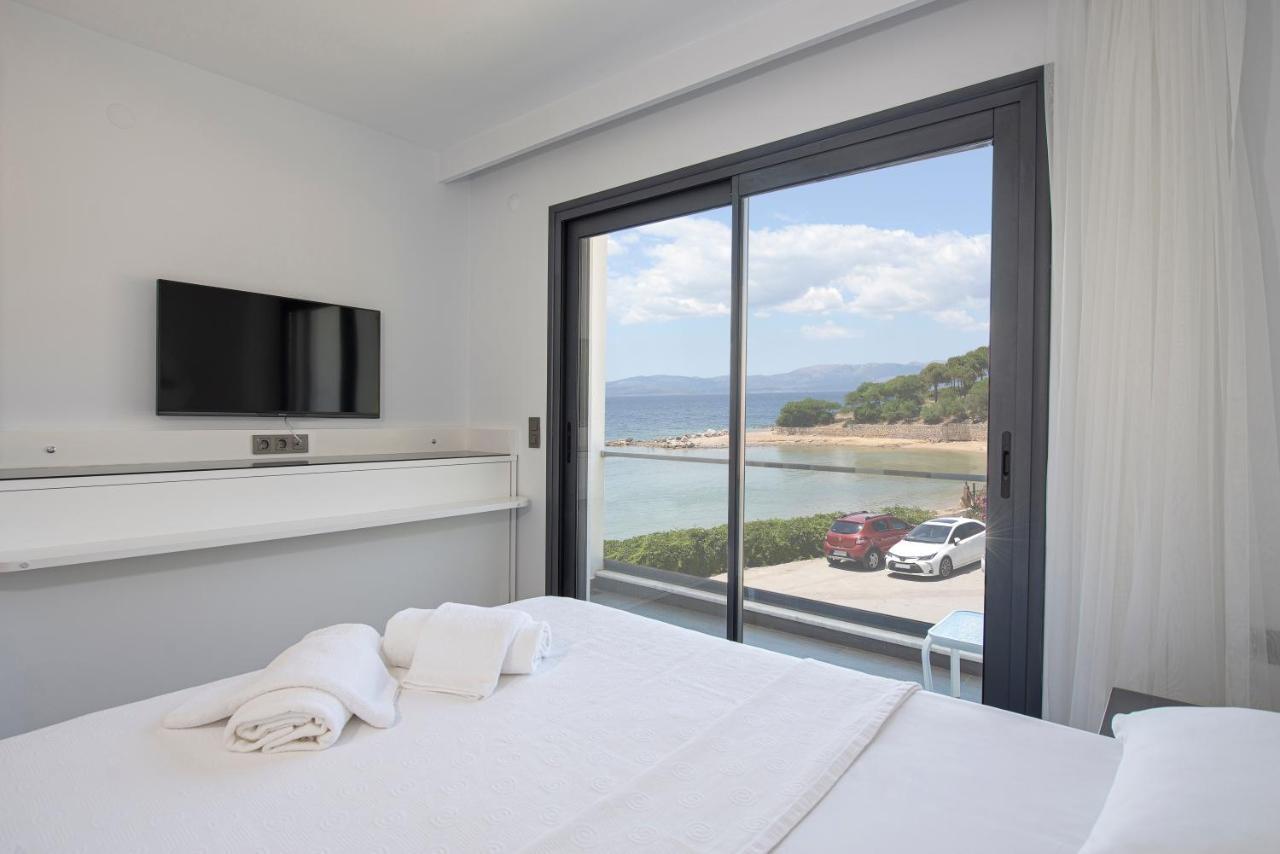 Mert Otel Çeşme Exterior foto