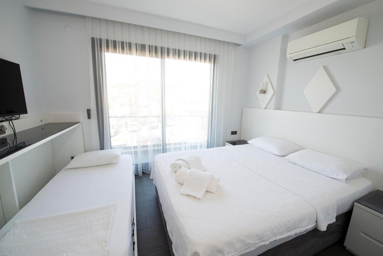 Mert Otel Çeşme Exterior foto