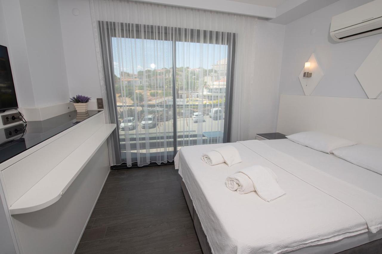 Mert Otel Çeşme Exterior foto