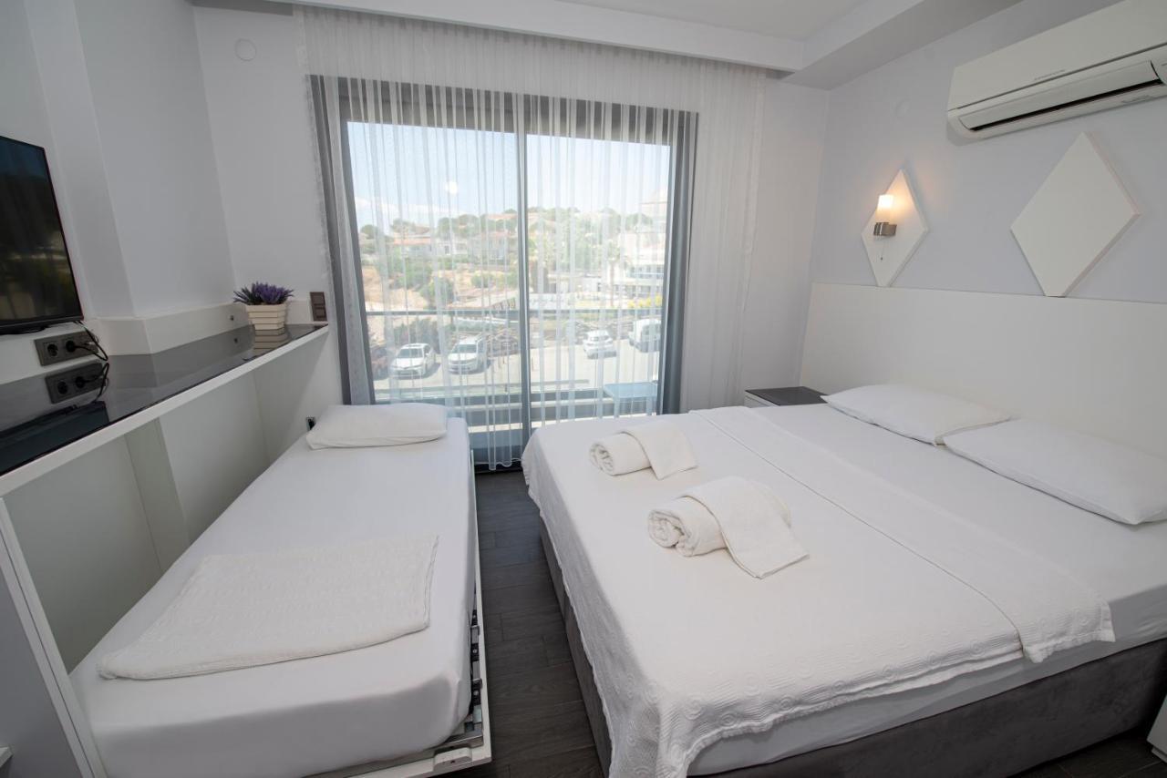 Mert Otel Çeşme Exterior foto