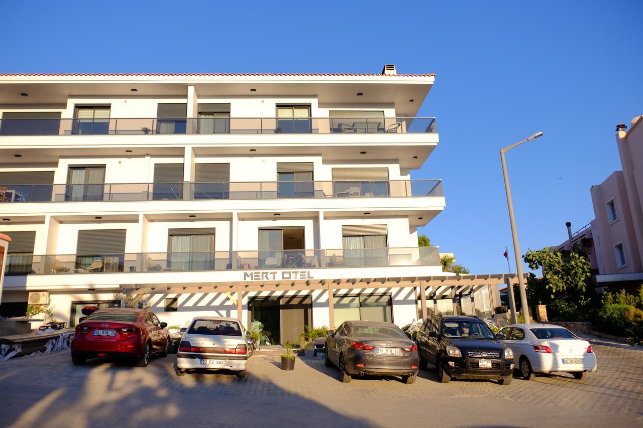 Mert Otel Çeşme Exterior foto